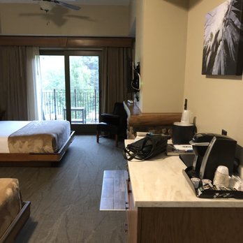 Echo Bluff State Park Lodge - Room - Hotels Near Me - Eminence, Missouri