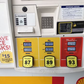 Yates Convenience Store - gas pumps with gas prices - Convenience Stores Near Me - Alexandria, Virginia