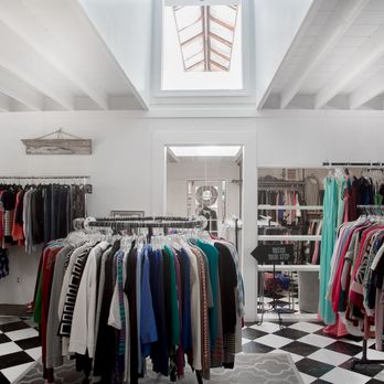 Top Buttons - We have 3 rooms in our Lakeland Location. You are looking at part of space 2 and 3 - Thrift Stores Near Me - Lakeland, Florida
