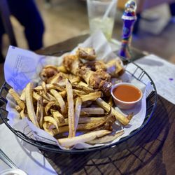 Krickett's Bar & Grill - Chicken Wings!