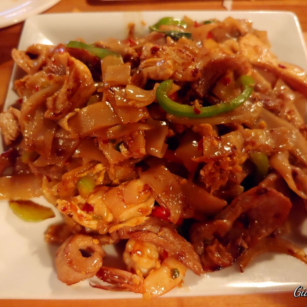 Mint Thai Kitchen - Pad kee Mao level 4 spicy combination. It was alot and great! - Thai Near Me - Houston, Texas Mint Thai Kitchen - Pad kee Mao level 4 spicy combination. It was alot and great! - Thai Near Me - Houston, Texas