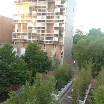 Peabody Terrace - University Housing Near Me - Cambridge, Massachusetts