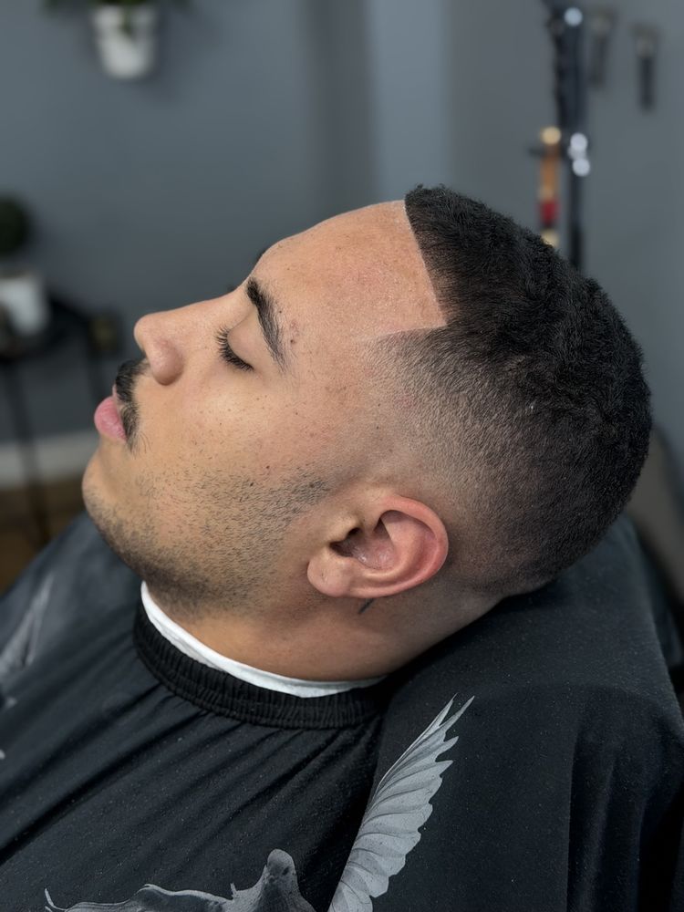 Eb Barbershop Logo
