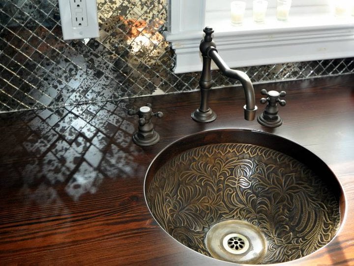 Slide of Center Island Contracting