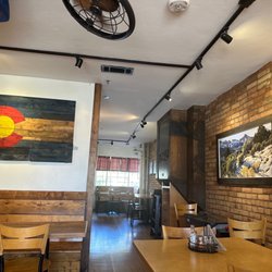 Rocky Mountain Pizza - Pizza is a must when you are in Rockies