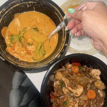 Thai'd Up Rice & Noodles - Curry and drunken noodles - Thai Near Me - Phoenix, Arizona Thai'd Up Rice & Noodles - Curry and drunken noodles - Thai Near Me - Phoenix, Arizona
