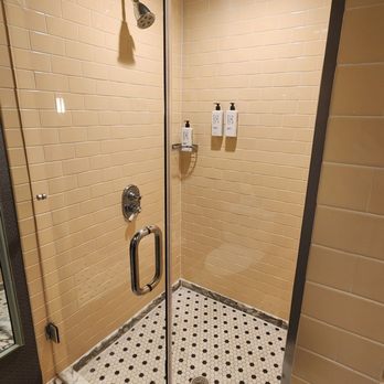 Hotel ICON, Autograph Collection - My bathroom. July 2024 - Hotels Near Me - Houston, Texas