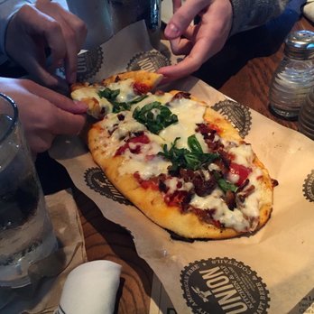 Union Kitchen and Tap Encinitas - Breakfast Flatbread Brunch - New American Near Me - Encinitas, California Union Kitchen and Tap Encinitas - Breakfast Flatbread Brunch - New American Near Me - Encinitas, California
