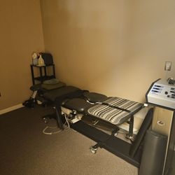 Hughey Chiropractic Clinic - Westland - Chiropractic rooms
