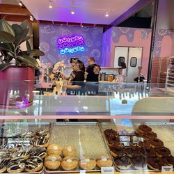 Best Donut Shops Near Me - April 2025: Find Nearby Donut Shops Reviews