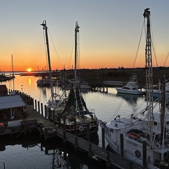 Saltwater Cowboys - Saltwater Cowboys - view from outdoor top floor - Seafood Near Me - Mount Pleasant, South Carolina Saltwater Cowboys - Saltwater Cowboys - view from outdoor top floor - Seafood Near Me - Mount Pleasant, South Carolina