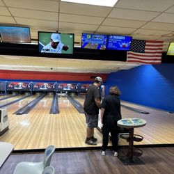 Corsicana Park Lanes - Lanes 12-16 on the end