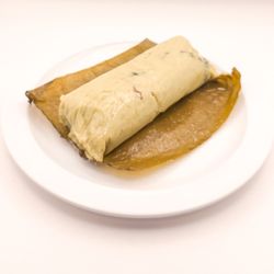 Manantial Restaurante Salvadoreño - Tamales de Pollo