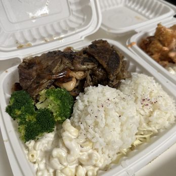 William BBQ - Short ribs plate - Barbeque Near Me - San Carlos, California