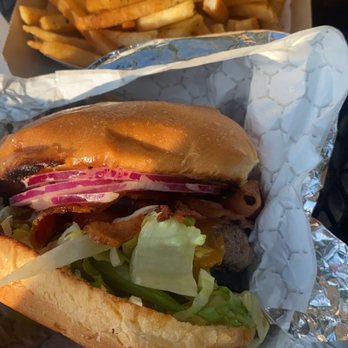 Pier i Cafe - ToGoBurger & Old Bay French Fries - American Near Me - New York, New York