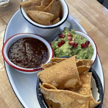 Campechano Taquería - Chips-guacamole and salsa - Mexican Near Me - Toronto, Ontario Campechano Taquería - Chips-guacamole and salsa - Mexican Near Me - Toronto, Ontario