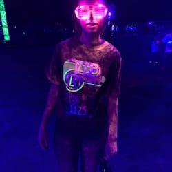 Blacklight Run - Looking cool in all the lights