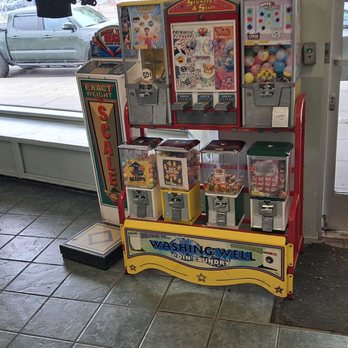 Cloverdale Washing Well Laundry - Candy - Laundromat Near Me - Cloverdale, California Cloverdale Washing Well Laundry - Candy - Laundromat Near Me - Cloverdale, California