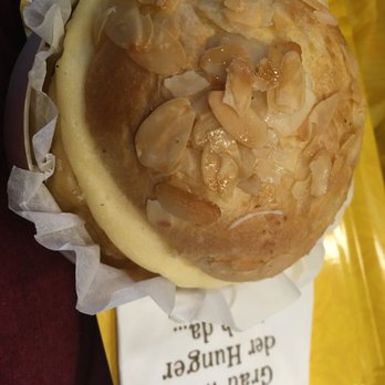 Felber - Bienenstich - Bakeries Near Me - Vienna, 9