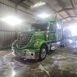 Diamond Truck Wash - The crew did a great job on my truck. They also washed a pickup truck that I had on my trailer. I'll use them again if I'm in the area.