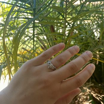 Le Vive Jewelry - Jewelry Near Me - Riverside, California Le Vive Jewelry - Jewelry Near Me - Riverside, California