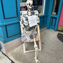 Rosehaven Yarn Shop - Oh yeah! Still wait!!