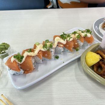 Genki Sushi - Salmon Crunchy Roll - Japanese Near Me - Aiea, Hawaii Genki Sushi - Salmon Crunchy Roll - Japanese Near Me - Aiea, Hawaii