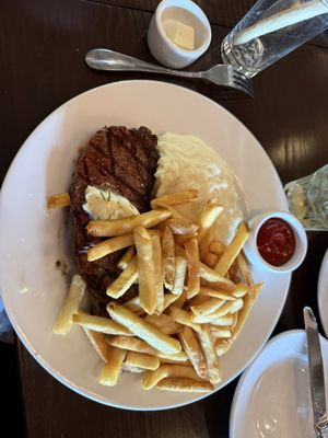 Perry's Novato by null