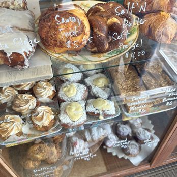 The Big Island Bakehouse - Pastry case - Bakeries Near Me - Keaau, Hawaii