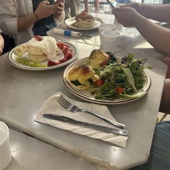 Basilur - Tiramisu Souffle Pancake Florentine Egg Benedict Fruit Souffle pancake - Coffee & Tea Near Me - Buena Park, California