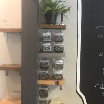Mud Pie Vegan Bakery - Decorating - Coffee & Tea Near Me - Mission, Kansas