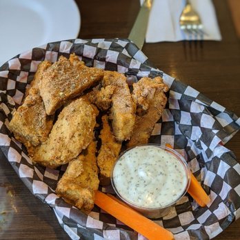 Hogtown Vegan - Cajun wings with dill ranch - Vegan Near Me - Toronto, Ontario Hogtown Vegan - Cajun wings with dill ranch - Vegan Near Me - Toronto, Ontario