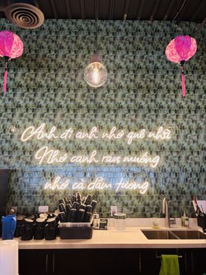 PHỞ BIG BOWL by null