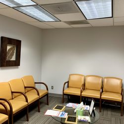 Surinder Saini, MD - Stomach Doctor - Waiting room!