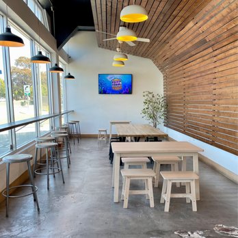 Bambu - Indoor Seating - Juice Bars & Smoothies Near Me - Millbrae, California