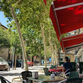 Los Alpes - Very nice and away from tourist activity. Recommend terrasse is very nice - Ice Cream & Frozen Yogurt Near Me - Madrid, M