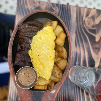 Hotel Chantelle - Steak and Eggs scrambled - Cocktail Bars Near Me - New York, New York