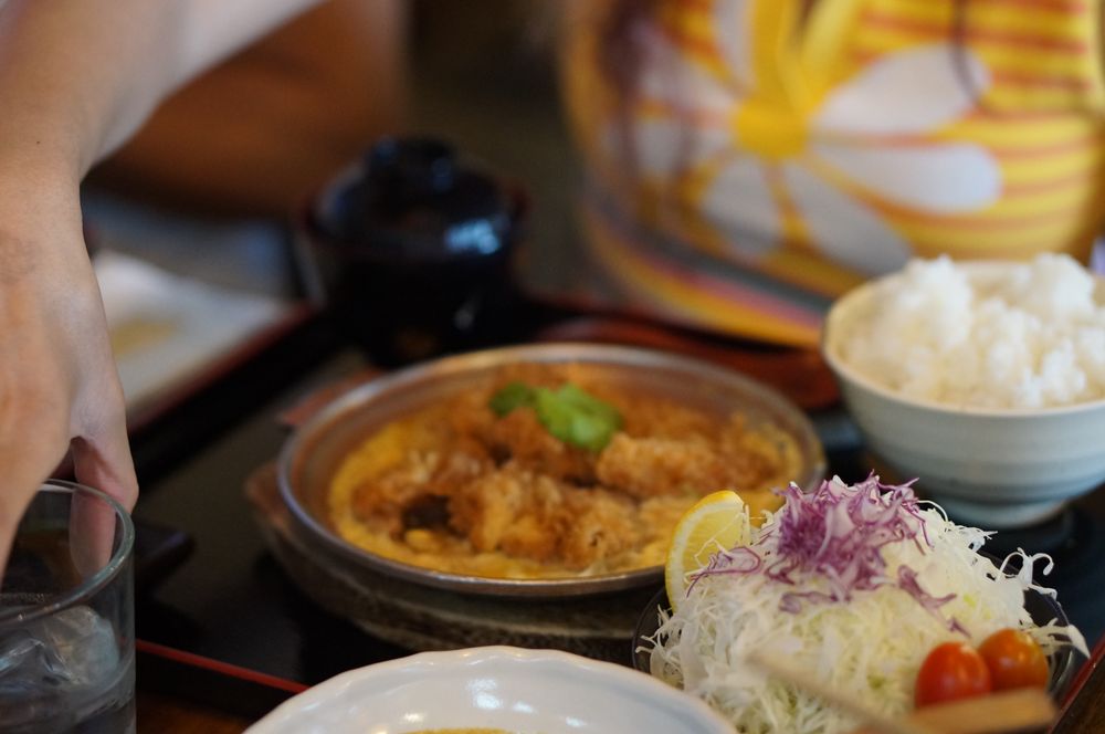 Katsu Ya Ton Ton