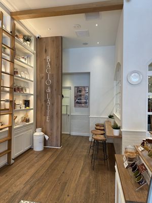 Bacio di Latte | Sawtelle, LA by null