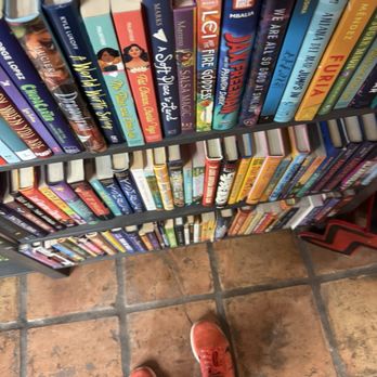 Palabras Bilingual Bookstore - Bookstores Near Me - Phoenix, Arizona