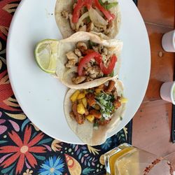Compadres - Pork and chicken tacos