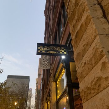 Gino's East - South Loop - Pizza Near Me - Chicago, Illinois