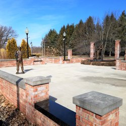 Howard County Veterans Memorial - Plaza with bronze family and soldier