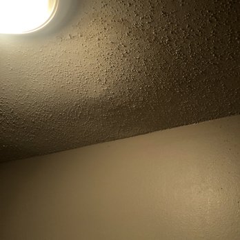 Stonebridge Manor Apartments - Water stain - Apartments Near Me - Gretna, Louisiana