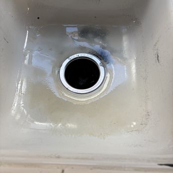 New Surface - Old sink scratched and faded - Refinishing Services Near Me New Surface - Old sink scratched and faded - Refinishing Services Near Me
