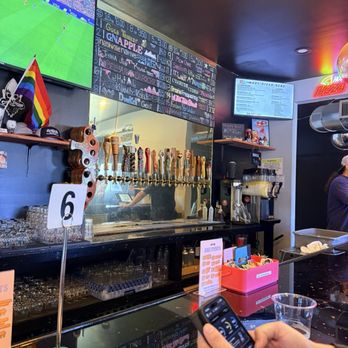 Crazy Gnome Brewery - Bar - Breweries Near Me - Nashville, Tennessee