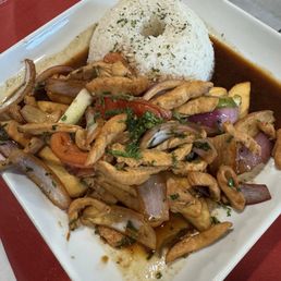 Pollo Saltado Pollo Saltado
