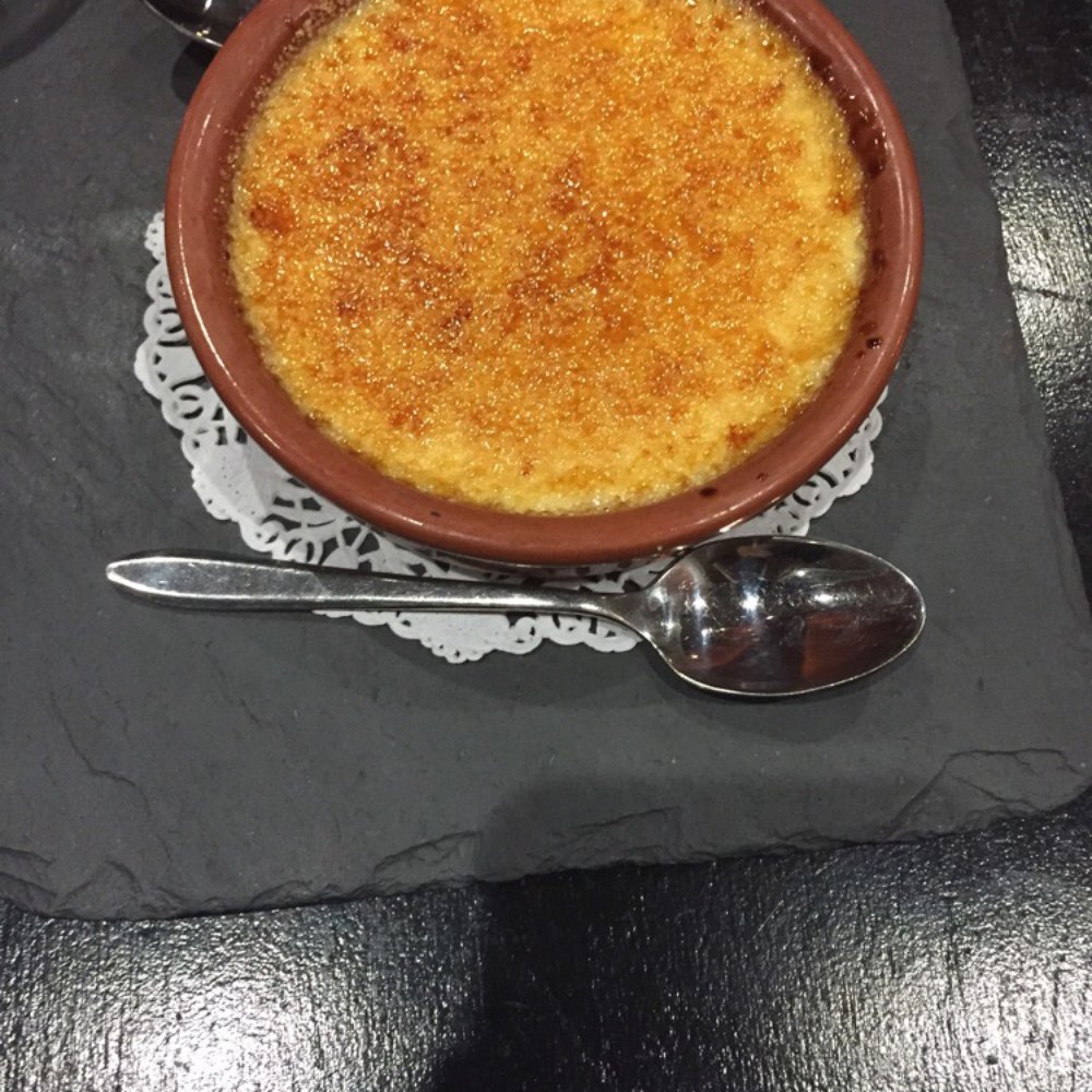 Le Volant Basque - Creme brûlée - Basque Near Me - Paris, 75 Le Volant Basque - Creme brûlée - Basque Near Me - Paris, 75