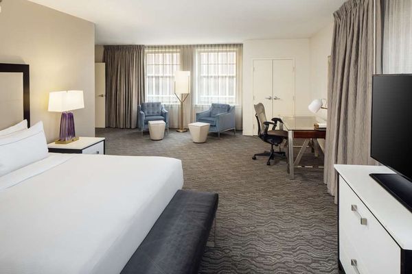 DoubleTree Suites by Hilton Hotel Detroit Downtown - Fort Shelby by null