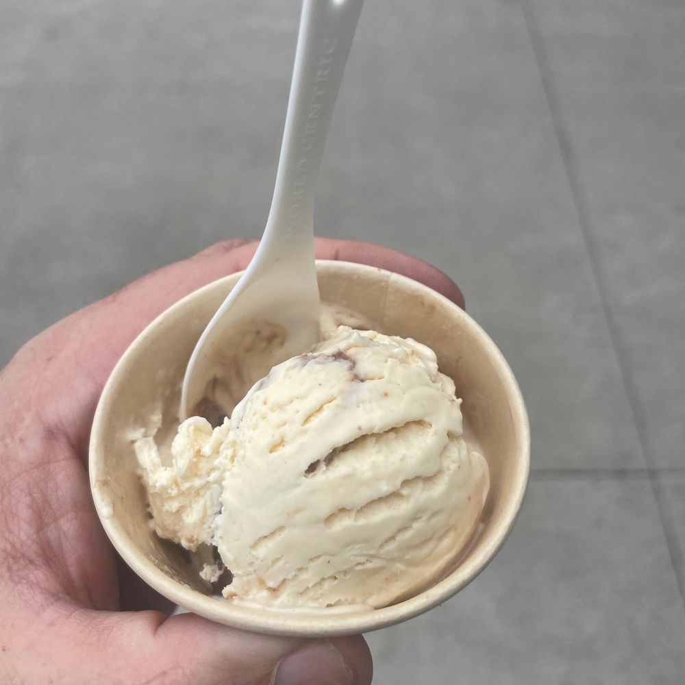 Humphry Slocombe Pruneyard - Peanut butter fudge ripple - Ice Cream & Frozen Yogurt Near Me - Campbell, California